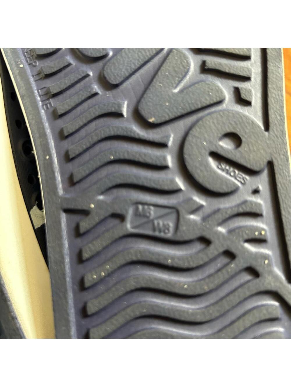 NATIVE Shoes Slip On Unisex Navy and White Star Sneakers | Mens 6 / Women’s 8 - Picture 5 of 8